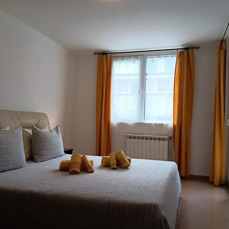 Serenity Iztok Apartment
